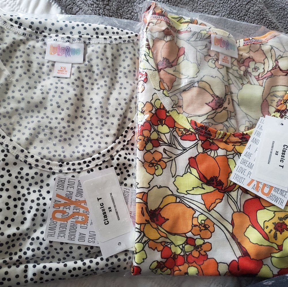 Set of 2 unopened Lularoe xs classic tees!
